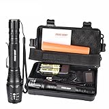 ✔ ULTRAHELL & LANGLEBIG: Die T6 LED-Technologie gibt der Taschenlampe eine max. Lichtkraft von 8000 Lumen. Das Set beinhaltet 2x18650 wiederaufladbare 3,7V Batterie-Akkus, die bis zu 6 Stunden jeweils halten. Das mitgelieferte Ladegerät lädt die Akkus in nur 5 Stunden zu 100%.