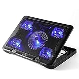 Sobald die Pads angeschlossen sind, arbeiten die fünf Lüfter leise und leise und erzeugen nur sehr geringe Geräusche. Die internen LED-Anzeigen leuchten blau, was wirklich cool ist.