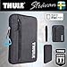 Produktbild Thule Dick Gepolsterte, wasserabweisende Universal Soft Sleeve/Schutzhülle/Tasche für 7/20,3 cm Tablet/E-Reader Geräte – Für iPad Mini 1/2/3/4, Google Nexus 7, Asus PadFone Mini, Amazon Kindle Fire HD/HDX 17,8 cm Kobo Aura One/H20, Kindle Touch/Paperwhite/Voyager, Sony eBook, Samsung Galaxy Tab 7/A, Lenovo Tab, Acer Iconia B1, Universal, Archos 7 und viele mehr