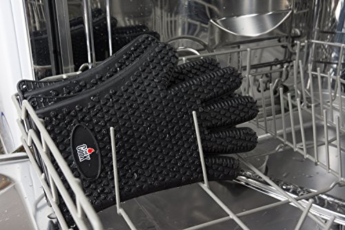 TheCook Silikon- Grillhandschuhe schwarz TheProtector, schützen die ganze Hand, bis +230 °C, 1 Paar Ofenhandschuhe, Silikon-Backpinsel und Metallhaken gratis, in eleganter Geschenkbox - 3