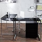 Entdecken Sie unseren modernen Eckschreibtisch mit viel Platz für angenehmes Arbeiten