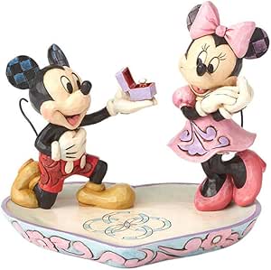 Disney Tradition Figurine Mickey Minnie La Declaration Moment Magique Amazon Fr Cuisine Et Maison