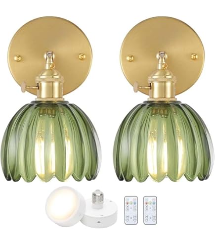 Antiek / oud Hollandse wandlamp brocante goud brons 3 arms kandelaars met vintage creme klassiek lampenkapjes - Wandlampen / Lampen