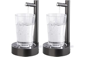 ‎ROSENSTEIN & SÖHNE Rosenstein & Söhne Trinkwasser-Pumpen: 2er Set Akku-Trinkw.-Pumpe m Edelstahl-Auslass u Becherablage, schwarz (Tischwasserspender, Nachttisch-Wasserspender, Picknick)