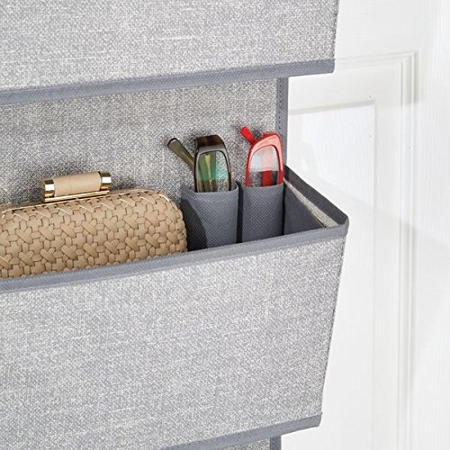 mDesign Schrank-Organizer in Chevron-Muster – Hängeorganizer mit 3 Fächern aus atmungsaktivem Polypropylen – Mehrzweckschrank für die Tür – für Kinderzimmer, Schlafzimmer & Co. - 4