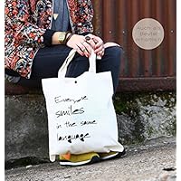Jutebeutel mit Knopf -Everyone smiles in the same language
