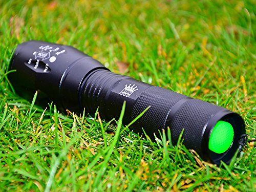 Profihafte LED Taschenlampe starke 1000 Lumen taktische T6 LED – Zoom Funktion – Insgesamt Batterie-Set – Super Hell – Große te Lichtbündel – Schone Geschenkverpackung – Stoßfest – King Mungo – KM-L12 - 6
