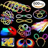 🎈Fácil de Utilizar: 🎈Doble la varita luminosa para hacer que el vidrio interior sea roto, luego sacúdala rápidamente, tenga en cuenta que no doble demasiado para evitar las fugas del líquido interior. Cada varita luminosa puede iluminase durante 10 a 14 horas. Y cada accesorio necesita combinar con la varita luminosa para iluminarse.