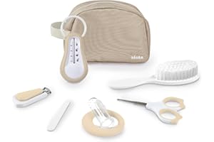 BÉABA Trousse de Toilette Bébé Nomade – 7 Accessoires Essentiels Dès la Naissance – Thermomètre, Coupe-Ongles, Ciseaux, Brosse, Anneau de Dentition – Format Compact avec Compartiments – Coloris Argile