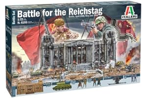 Italeri 6195 Berlin 1945 Fall of The Reich, Scala 1:72, Plastic Model Kit, Modello in plastica da Montare, modellismo, Battle Set, Diorama