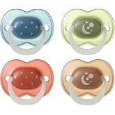 Tommee Tippee NightGlow Pacifier, 6-18 Months | Pack of 4, Glow in the Dark Orthodontic Teat, Additional Holes, Symmetrical S