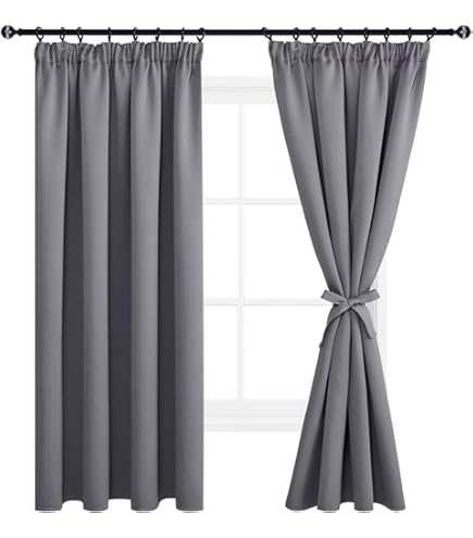 ROOM99 Aura Gordijnen met plooiband, 180 x 260 cm breed x hoogte, schuifgordijnen, modern, voor woonkamer, slaapkamer, lichtcrème, 1 stuks