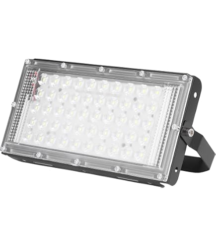 Faro LED Stagno 30W 12-24V DC – IP66 Impermeabile, Luce Fredda Per Barca E Impianto Solare Fotovoltaico