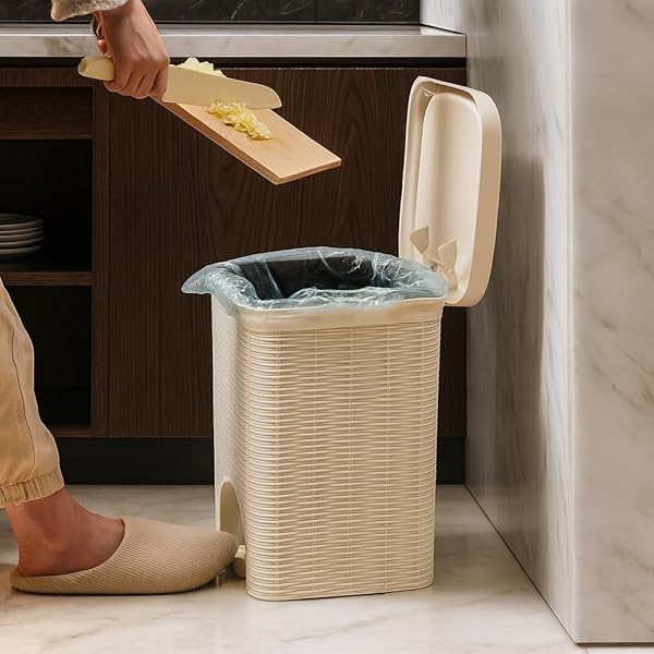 Nayasa Mikado Table Top Dustbin with Lid | Compact Plastic Desk