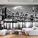 Produktbild decomonkey Fototapete New York Manhatan City 350x256 cm XL Tapete Wandbild Bild Fototapeten Tapeten Wandtapete Wandtapete Wand Schlafzimmer Wohnzimmer Grau Schwarz Weiß Nacht Brücke FOB0258a73XL