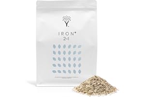 MOOWY Iron+ Moss Killer & Greening Lawn Feed 250 m² - Made in UK - Visibly Greener Grass and Dead Moss in 3 Days - Ideal Scarifying Preparation - Works Well in Cool Weather