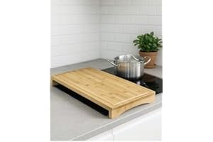 DAMDAM GO Tabla de Cocina de Bambú XXL 53.8×28 cm, Cubre y Protector de Vitrocerámica Elevado, Bandeja de Presentación de Alimentos, Tabla de Cortar Multiusos con Ranura Antiderrames para Preparar y Servir