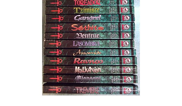 Le Cycle Des Clans 11 Volumes Du Tome 1 A 10 Et Tome 12 Collection Vampire La Mascarade Stewart Wieck Eric Griffin Gherbod Fleming Kathleen Ryan Richard E Dansky Justin Achilli Vampire La Mascarade Livres Amazon Fr