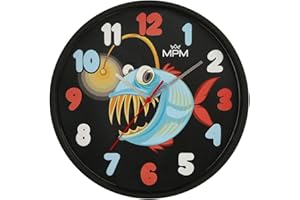‎MPM QUALITY MPM Quality Design Kinder Wanduhr aus Kunststoff, Made in EU, Schwarz/Bunt, Motiv Fisch, Quarz-Uhrwerk, Moderne Wanddeko, Runde Kinder Uhr, ∅ 250 x 20 mm, für Kinderzimmer, Kindergarten, die Schule