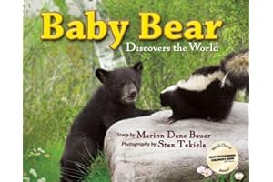 Baby Bear Discovers the World (Wildlife Picture Books)
