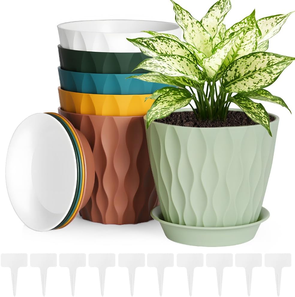 vsshe Macetero con Plato, 6pcs Maceta Redonda Clásica de Plástico con Agujeros de Drenaje, 13.5cm Altura x 15cm Diámetro Superior x 9cm Diámetro Base, Apto balcón, Patio, Interior/Exterior（6 Colores）