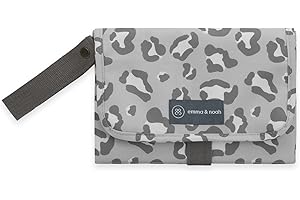 emma & noah Wickelunterlage für Unterwegs, 82x52 cm (gefaltet 25x18 cm), Abwaschbar, Wickeltasche mit Windeltasche für den Kinderwagen, Organizer für Windeln und Feuchttücher (Leo Grau)