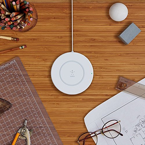 Belkin Boost Up Tappetino di Ricarica Rapida Wireless, 7.5W, Iphone X/8/8+ e Altri Dispositivi, Tecnologia Qi, Progettato in Collaborazione con Apple, Certificazione Qi, Caricatore Eu Incluso, Bianco