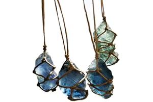 Aitelei Collana con ciondolo in cristallo di quarzo rosa naturale grezza, ciondolo Reiki Chakra curativo, pietra trattata, con corda intrecciata a mano in colore casuale