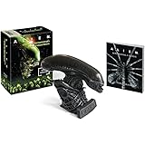 Alien: Hissing Xenomorph and Illustrated Book: With Sound! (RP Minis)