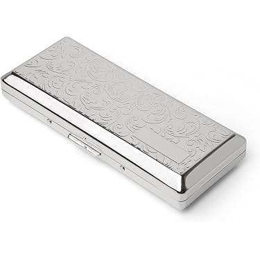 goldleaf cigarette price in pakistan Gold leaf cigarette hi-res stock photography and images
