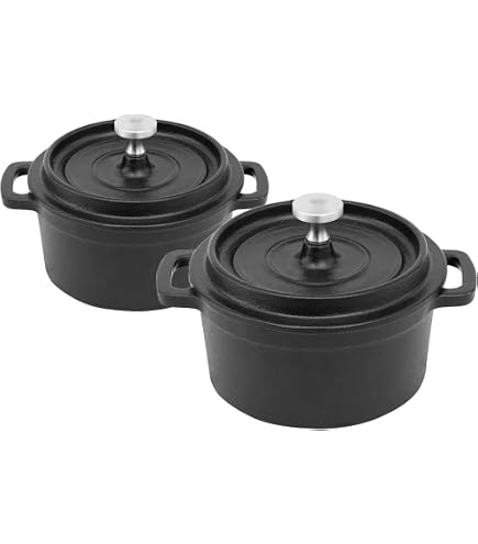HAWOK Mini-Cocotte Set Aus Gusseisen – 2 Kleine Schmortöpfe Mit Deckel & Bambustabletts