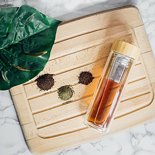 Monsuri 450ml doppelwandige infuser Trinkflasche glas für Tee Aufguss und Frucht infundiert Wasser mit einem Bambusholz-Deckel, einer Neopren Schutzhülle und einem einzigartigen, trennbaren 2 in 1 Edelstahl-Sieb. Tragbare, kompakte und wiederbefüllbare Isolierflasche, Teebereiter to go, Thermobecher mit teesieb, Infusion Bottle, groß tee-glas, Teekanne für losen Blatt-Tee, Früchtetee, ätherisches Öl, Eistee, Kaffee, einen Smoothie, oder eine Detox-Diät - 6