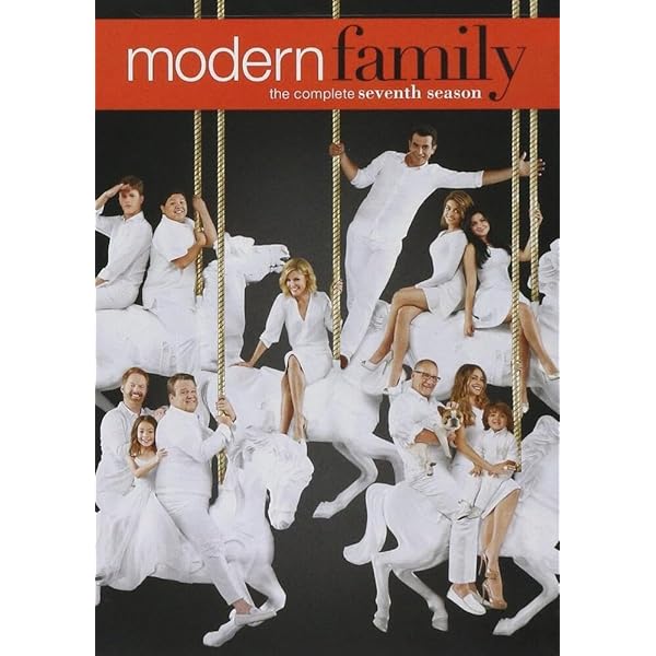 Modern Family: The Complete Season 1: Amazon.in: Ed O'Neill, Sofia