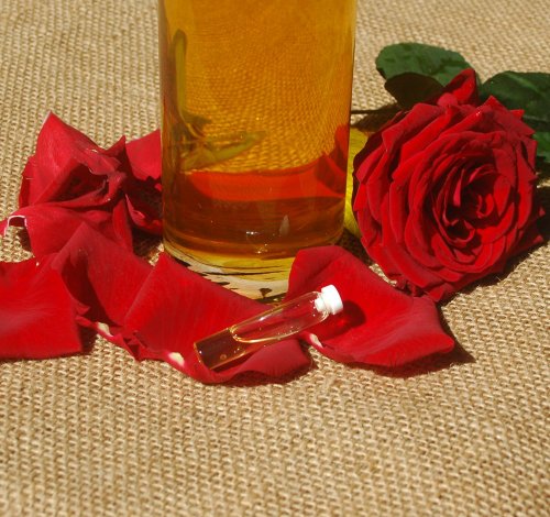 Preisvergleich Produktbild Naturix24 - Rosenöl aus Bulgarien - 10 ml