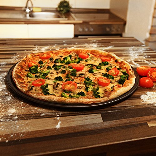 Relaxdays Pizzablech rund 33 cm 4-er Set rundes Backblech mit Antihaft Beschichtung für Pizza und Flammkuchen mit extra großem Durchmesser Pizzabackblech aus Carbonstahl Flammkuchen Blech, anthrazit - 2