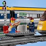 LEGO City Personenzug (60197) Spielzeugeisenbahn - 5