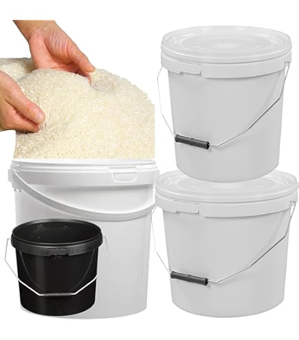 15 LITRE PLASTIC BUCKET WITH LID, DURABLE, GLOSSED, HARD WEARING BUCKET