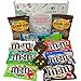 Produktbild Amerikanische M&M's Süßigkeiten Geschenkkorb | M&M Süßigkeiten aus den USA | Auswahl beinhaltet Mint, Peanut Butter, Cookies | M&M Süßigkeiten in einer tollen retro Geschenkebox verpackt