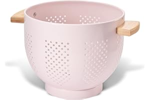 beifeier Metal Colander with Wooden Handle and Sturdy Base, 5.5 Quart Large Strainer for Draining Pasta Vegetable Fruit, Durable Kitchen Essentials (Pink)