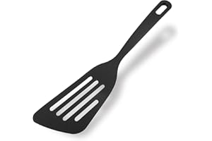 Fackelmann Paletta lunga forata da cucina in Nylon, materiale antiaderente, resistente al calore fino a 200°, lavabile in lavastoviglie, colore nero opaco, Dimensioni 31 x 7,3 cm