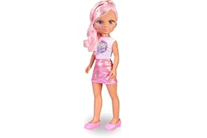 Nancy Shine - Pink, Muñeca con el Pelo Largo con Mechones Metalizados de Color Rosa, Vestido de Falda Rosa Metalizada y Top Blanco, y Zapatos Rosas a Juego, 3 años, Famosa (NAC70210)