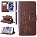Produktbild FESELE Blume Lederhülle für [Samsung Galaxy S7 Edge] Ledertasche Handytasche Lanyard Brieftasche Hülle, Samsung Galaxy S7 Edge Prägung Blume Rebe Muster Strap Leder Flip Case Schutztasche Klappetui Schlanke Hülle Magnetverschluss Wallet Cover Kartenfach und Ständer Standfunktion für Samsung Galaxy S7 Edge + Blau Eingabestift-Blatt Blume,Braun
