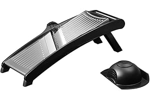 BERNIGROUP Professional Chef Mandolina in Acciaio Inox Affettaverdure Affettatrice julienne ATTENZIONE manopola con sistema sicurezza, PREMERE per CAMBIARE la modalità. completa di tampone salvadita