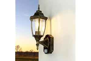 Licht-Erlebnisse LYON Rustykalna lampa zewnętrzna z czujnikiem ruchu w kolorze złotym antycznym wys.: 35,5 cm lampa ścienna styl dworkowy dom dziedziniec