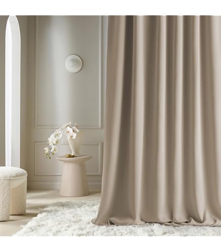 ROOM99 Aura Gordijn met zilveren ringen, 180 x 280 cm breed x hoogte, verduistering, schuifgordijnen, decoratief, modern gordijn, woonkamer, slaapkamer, lichtbeige
