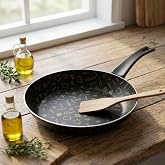 Papilla Master 28 cm Eco Tava - Yapışmaz Yanmaz Gold Mutfak Desenli &Ccedil;izilmeye Diren&ccedil;li Geniş Omlet ve Sote Tavası