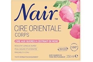 Nair Cire aux sucre méthode orientale – Kit d'épilation pour femmes, enrichie en extrait de rose. Le kit comprend un pot de 250 ml, 14 bandes en tissu réutilisables et une spatule en bois.