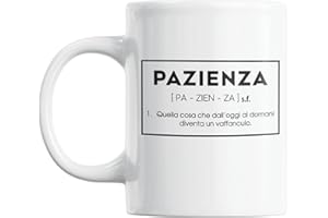 GESAR ART IN PROGRESS Gesar Tazza Divertente da Ufficio 'Pazienza' - Idee Regali Originali per Uomo e Donna - Regalo di Compleanno e Natale - Frasi Originali Divertenti