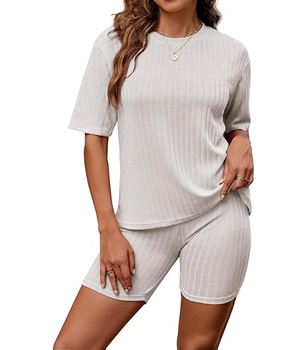 YOMORIO Damen Zweiteiler Sommer-Set - Crop Top & Shorts In Beige