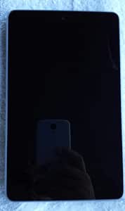 Google Nexus 7-inch 16GB Wi-Fi Tablet (Tegra 3 Quad-Core Processor 1.3GHz, 1GB DDR3 RAM, 16GB Onboard Storage, 1.2MP Front Camera, Android 4.1 Jelly Bean)